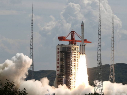 中國版星鏈火箭太空解體 700碎片威脅上千具衛星
