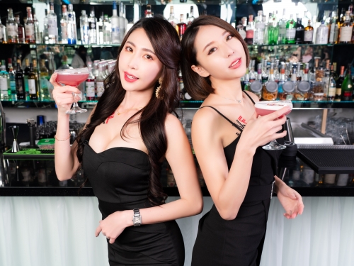 JKF女郎出任務性感出擊！東區網美聚集地 Arpia Taipei餐酒館