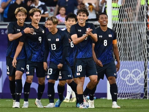 奧運足球》日本男足挑戰獎牌 首戰瘋狂進球踢爆巴拉圭