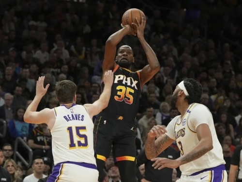 NBA》杜蘭特、比爾歸隊太陽止敗 湖人又是崩在第三節