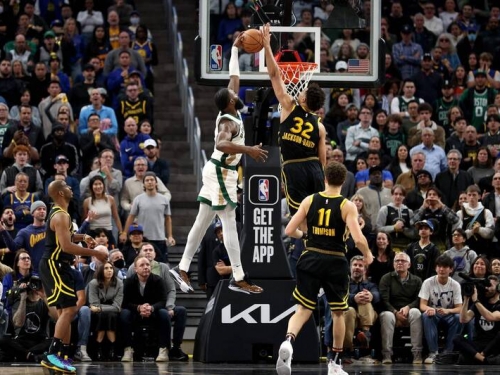 NBA》勇士新秀首度雙十、還賞關鍵火鍋 教頭讚全場表現最佳