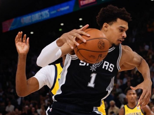 NBA》溫班亞瑪首次返鄉獻技砍30分！ 馬刺巴黎賽首戰擊潰溜馬