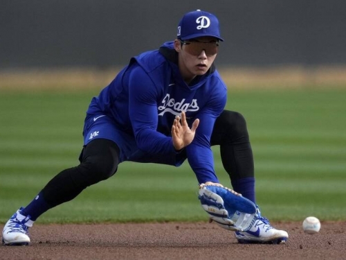 MLB》坦言比想像中壯 道奇教頭大讚金慧成「靠守備就能贏球」
