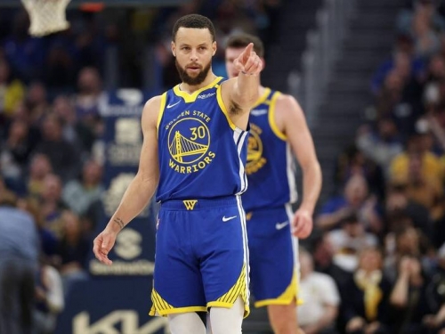 NBA》柯瑞24分、巴特勒大三元 勇士打敗拓荒者奪5連勝