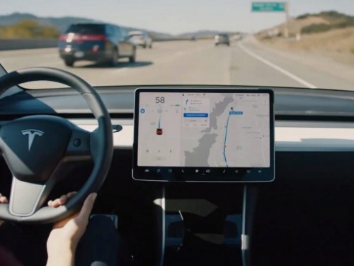 特斯拉：Autopilot 自動駕駛系統已比人類駕駛安全九倍