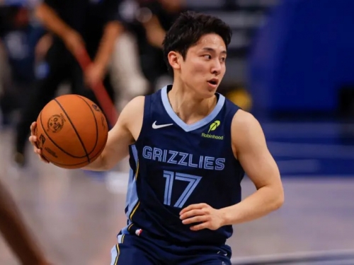 NBA》河村勇輝熱身賽首秀！決勝節上場9分鐘　高效率繳出5分3助攻