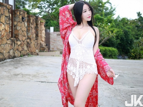 氣質佳人謝芷馨豪乳外露誘惑撩人-40P-