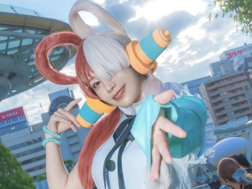 重現《航海王：紅髮歌姬》甜美主角！日本知名 Coser りさまる 神還原「美音」引熱議！ 