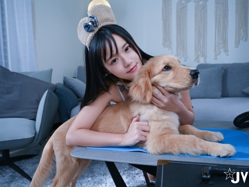 寵物美容師「寶七」到府服務！超火辣露暈梳洗，把飼主和寵物都洗得舒舒服服！