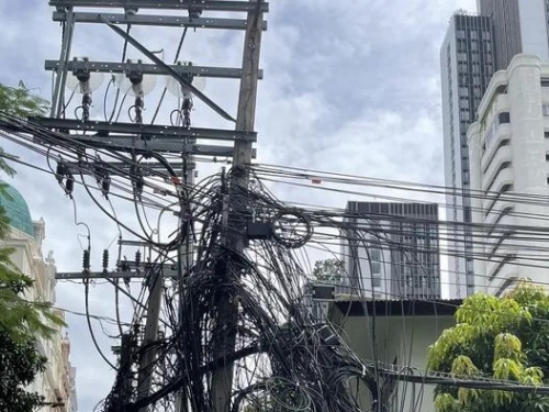 泰國「電線桿奇觀」吸8千網友朝聖 內行人曝「原因」