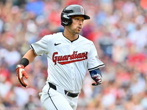 MLB》史蒂文．關專剋國聯球隊 打擊率3成65穩居打擊王
