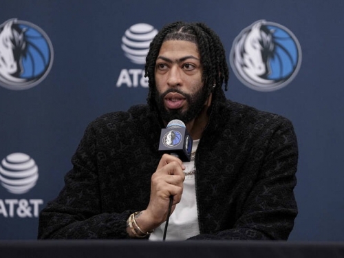 NBA》獨行俠交易東契奇引發球迷暴怒 A.戴維斯：我能理解