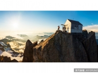 天外奇蹟場景成真！雲海上的神祕小屋