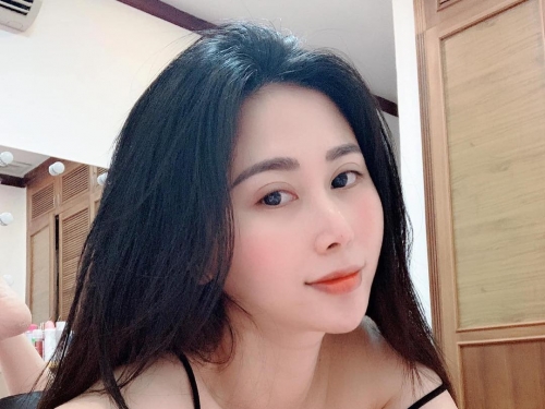 越南豐臀妹「sinaanee」S形曲線太完美　超細纖腰一捏就斷！
