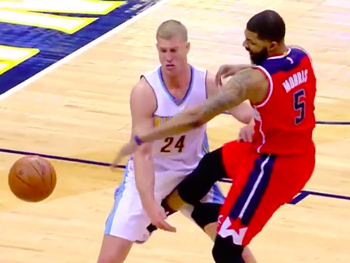 最強進攻手段「格林飛腿」有傳人！ 一起來為本季中蛋的球員默哀....