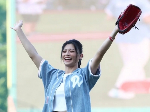 中職》吳詩儀開球沒套好拳擊招 練應援IG全變小龍女