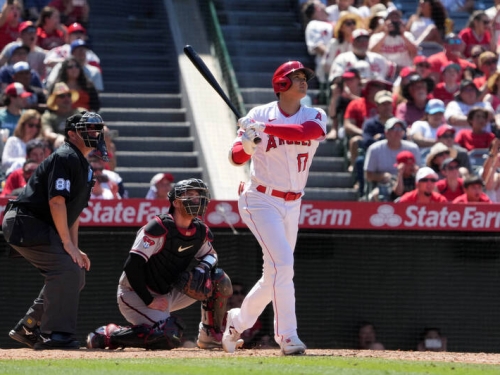 MLB》太誇張！大谷翔平怪力轟超輕鬆 隊友嚇壞：我感覺自己像12歲...