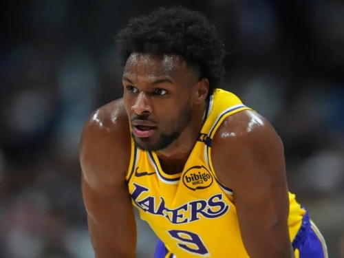 NBA》詹皇交易謠言滿天飛！Bronny首度發聲　這樣說老爸未來動向