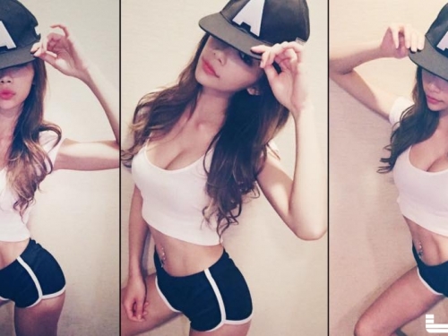 更衣間自拍沒有極限！正妹「大尺度解放」美乳彈出來…衣服真的太猛了！