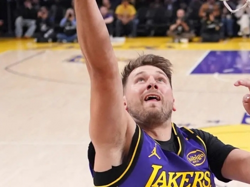 NBA》湖人106：102擊敗快艇！「東詹連線」轟59分　Doncic得31分