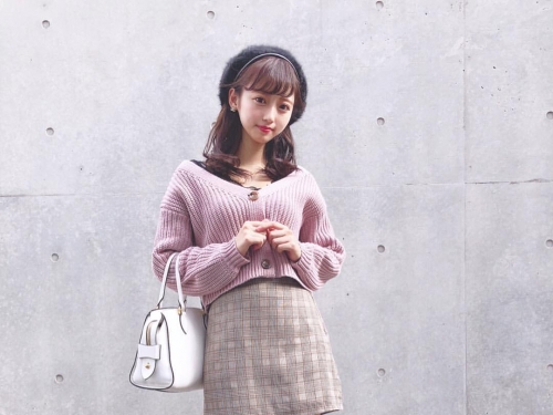 「醫療系系花」noe超甜美　白袍底下隱藏飽滿雪白美乳！