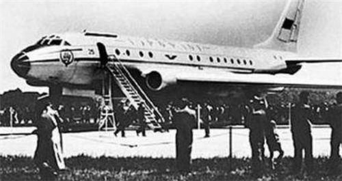 失蹤35年客機重回機場，50名乘客容顏不老，他們真的穿越了時空？
