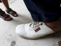 誰人甲我比 世界上最大的一雙腳