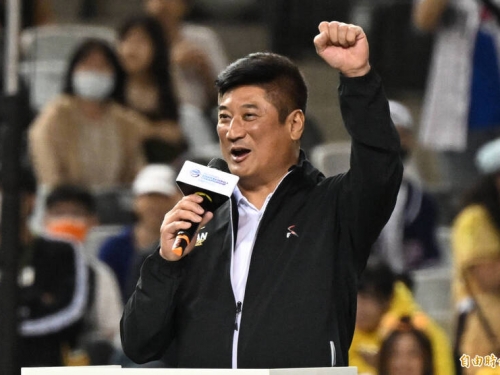 中職》林威助動向未明 辜仲諒致詞影片引關「助」