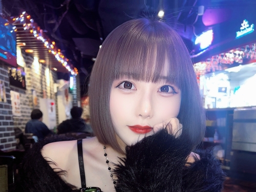 引退後轉行當偶像⋯她卻因為夥伴和粉絲亂來丟了工作！