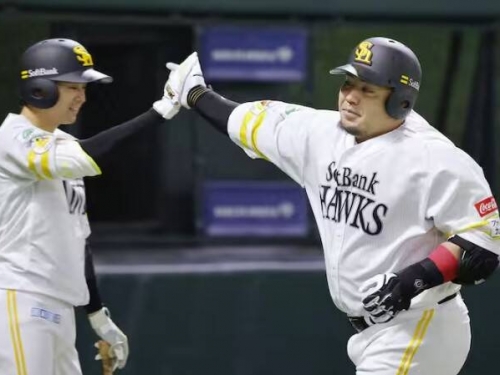 日職》松本晴飆14K、山川雙響砲 軟銀橫掃火腿洋聯龍頭換人坐