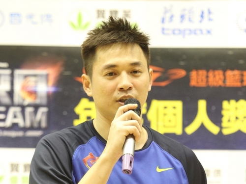 裕隆葛記豪獲選「最佳後場防守球員」