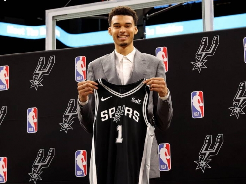 NBA》最想在誰身上灌籃？ 法國怪物狀元受訪指名詹皇