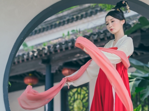 「姍姍來遲」到底在說誰？背後藏千年告白