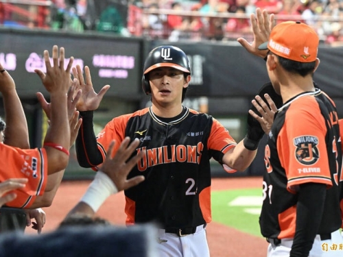 中職》狂！「台灣隊長」陳傑憲拿新武器大爆發 寫高懸17年紀錄