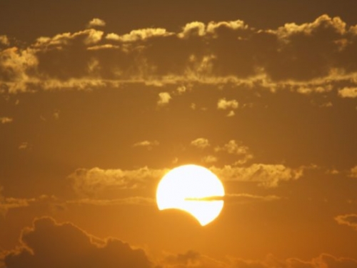 新理論可能發現太陽差異自轉的成因