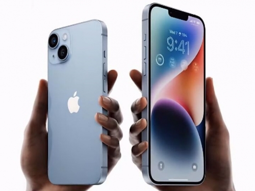 不敢搶 i14！她曝 iPhone 兩系列「踩雷經驗」引苦主熱議 精闢分析劣處：這 2 款真爛