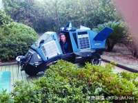 女兒嫁妝！江蘇老爸造「神車」駕駛座只有2支搖桿