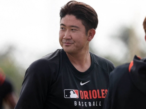 MLB》菅野智之首度春訓牛棚練投 明星捕手桑契斯直呼「完美」！