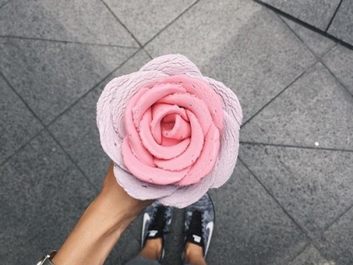 顏色實在太美了！現在 Instagram 最流行曬的照片是「花朵冰淇淋」！