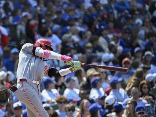 MLB》賽前得知心碎消息仍堅持上陣 紅人球星怪力轟締125年史詩壯舉