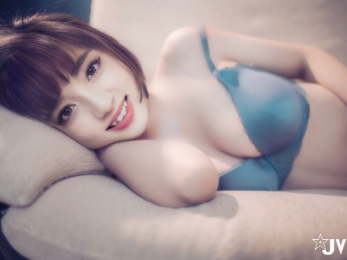 E奶素人正妹《Summer沛》內衣首拍曝光　笑容甜美銷魂體讓人秒戀愛