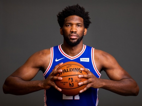 NBA》七六人「巨人陣」先發 恩比德決定不嘴砲