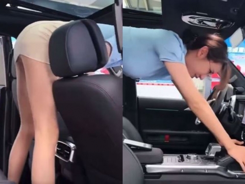 賣車太競爭 長腿女業務「雙手握把手」教車震？網驚：走光了