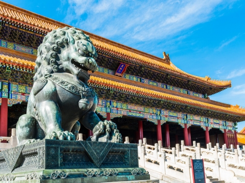 明朝官員上朝 突然內急怎麼辦？他忍住尿意下場卻超慘
