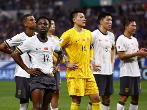 足球》中國0：7遭日本痛宰後 球迷崩潰：棄賽不過0：3輸！