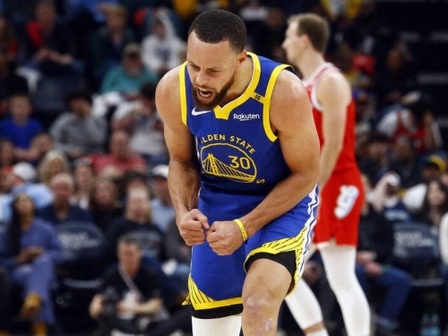 NBA》太神！柯瑞上半場狂飆32分、命中8顆三分球 有望破紀錄？