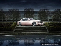 《Rolls-Royce Sunrise Phantom》玫瑰金女神超貴氣