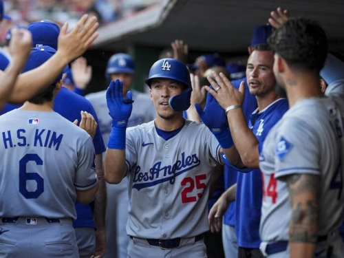 MLB》敲安卻扭傷腳踝傷退 道奇韓裔工具人艾德曼有可能要再進IL