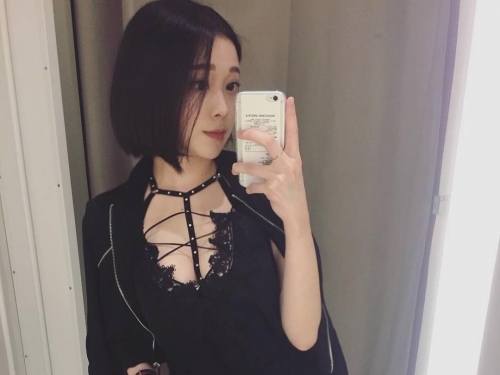 養眼！超狂「爆奶妹子」不曬長輩會悶壞！IG「滿滿肉照」誇張尺度沒在怕！