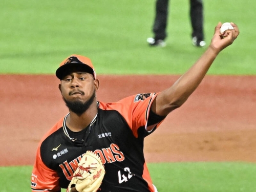 中職》左外野手謎之守備瑕疵 獅王牌無緣鬼神紀錄